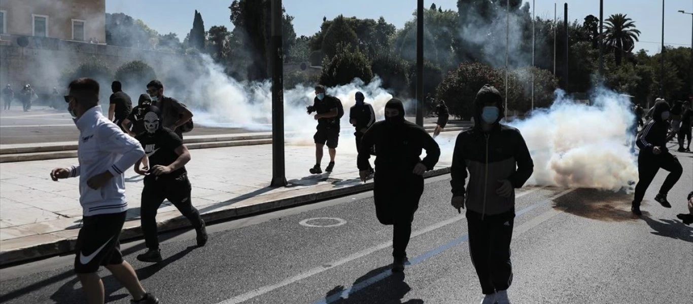 Χιλιάδες αστυνομικοί «στοιβαγμένοι» εν μέσω κορωνοϊού και... 6 προσαγωγές (βίντεο)